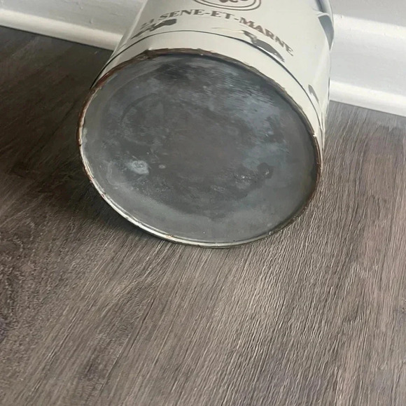 Rustic Counter Decor Tin Container - Picture 6 of 9